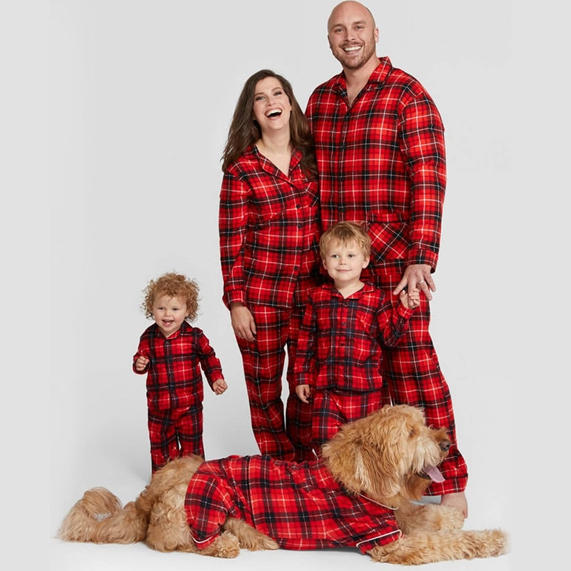 
            
                Load image into Gallery viewer, Family Matching Christmas Pajamas Plaid Cotton
            
        
